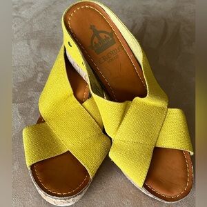 Crown Vintage Women Yellow Platform Wedges, SZ 10M